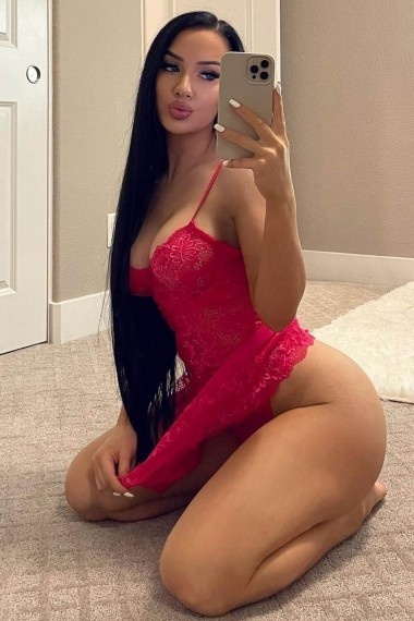 Annochka, Russian escort who offers girlfriend experience in Florence (Florencia)