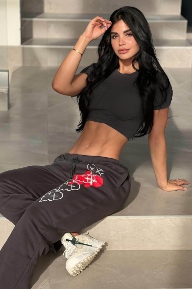 Lili, Russian escort who offers company in Florence (Florencia)